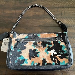 COACH | Leather Bag/wristlet | Nolita